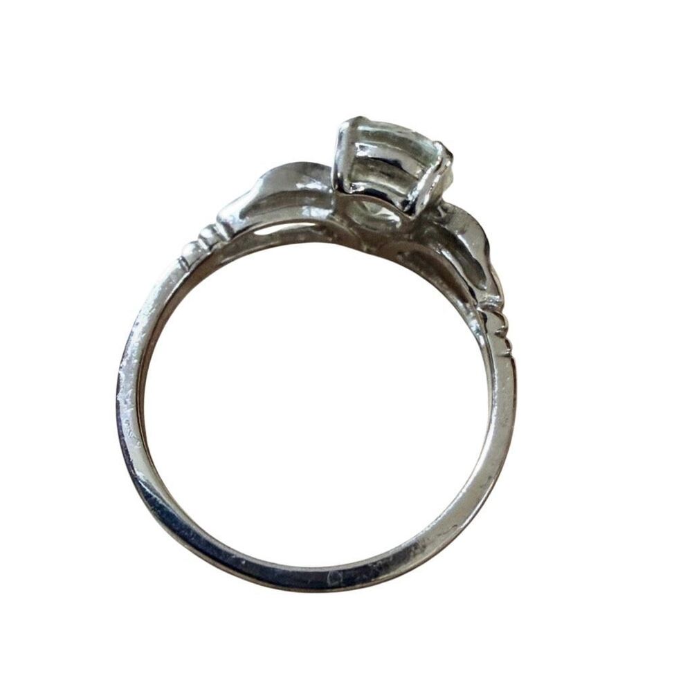 LIND Clear Rhinestone Solitaire Ring - Picture 5 of 9